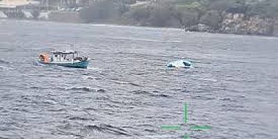 İzmir'de göçmenleri taşıyan bot battı: 5 ölü, 2 kayıp